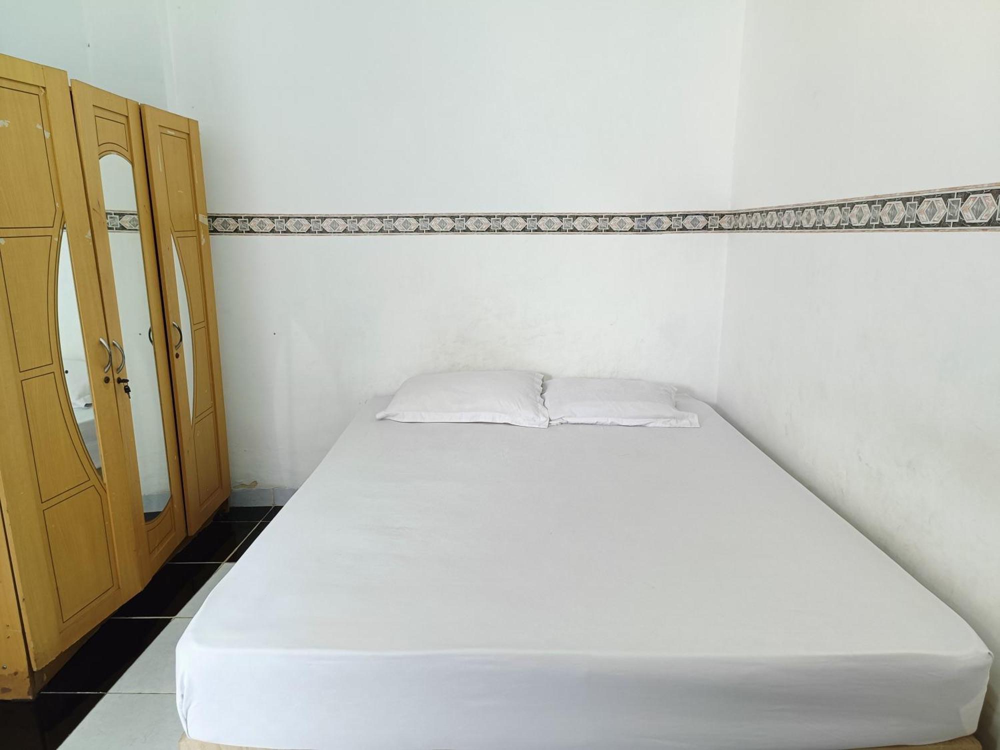 Bumi Merpati Residence Makassar Mitra Reddoorz Luaran gambar