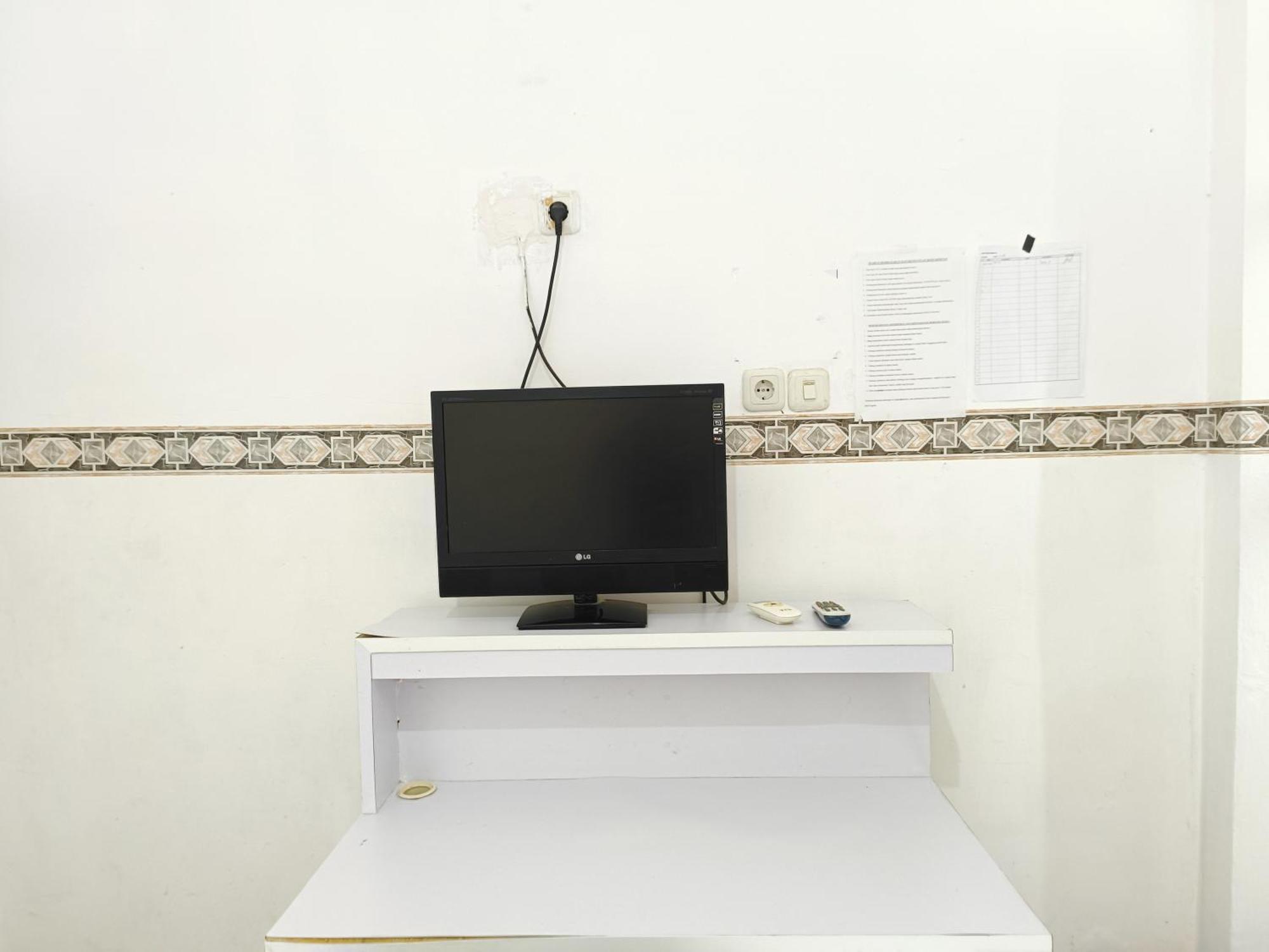Bumi Merpati Residence Makassar Mitra Reddoorz Luaran gambar