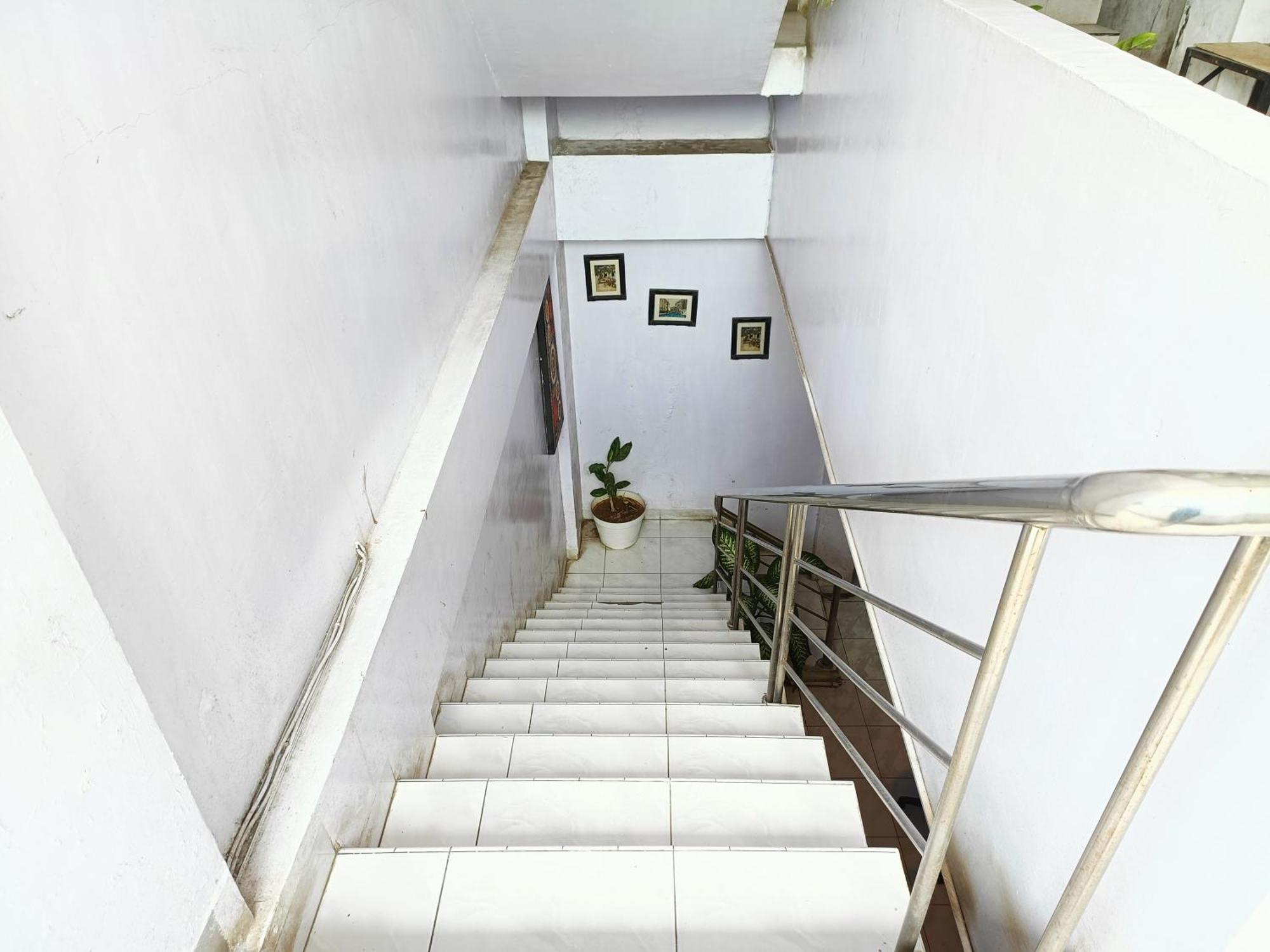 Bumi Merpati Residence Makassar Mitra Reddoorz Luaran gambar