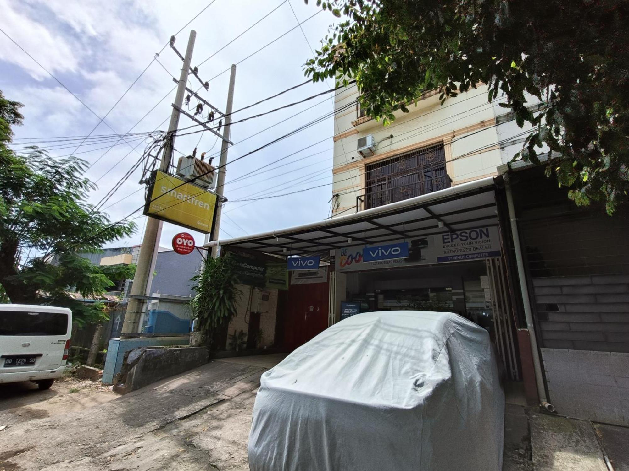 Bumi Merpati Residence Makassar Mitra Reddoorz Luaran gambar